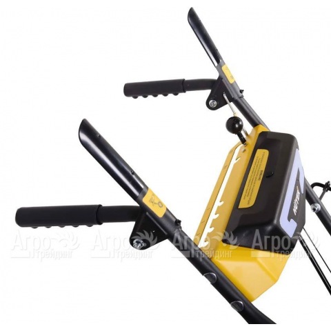 Бензиновый снегоуборщик Huter SGC 4100M в Москве