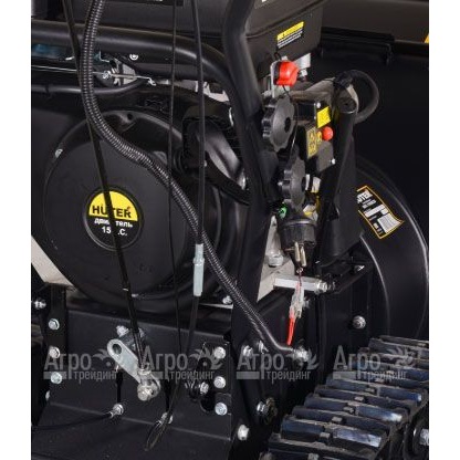 Снегоуборщик гусеничный Huter SGC 11000CD в Москве